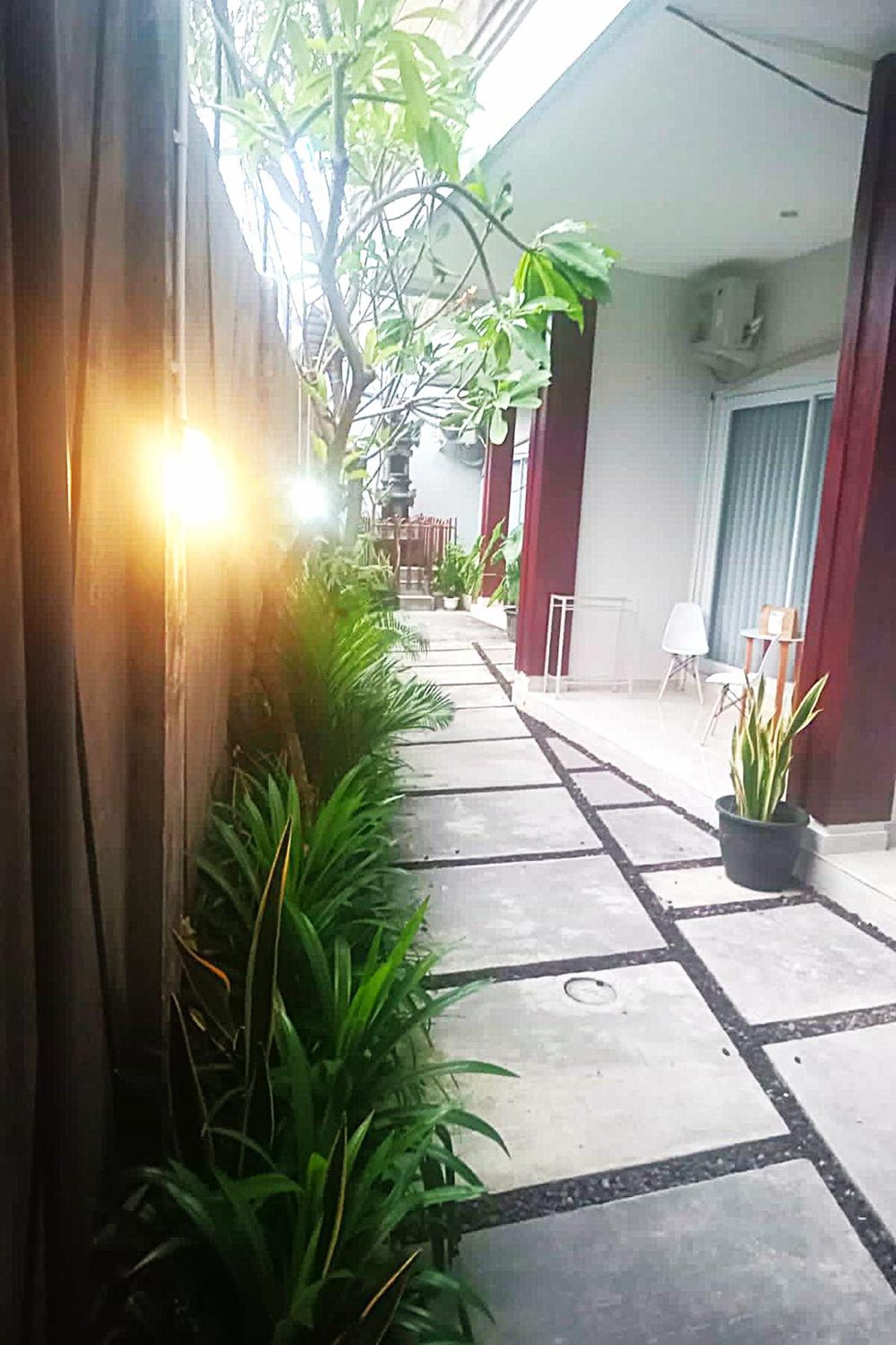Gemini Star Hotel Kuta Lombok Exteriör bild